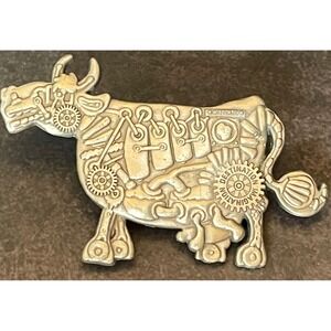 Destination Imagination Wisconsin Steampunk Cow Pin Silver Mechanical Gear